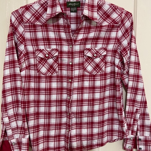 Eddie Bauer women’s red and white plaid western shirt with pearl snaps medium - Picture 3 of 7